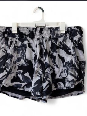 Avia Black & Gray Abstract Print Running Shorts